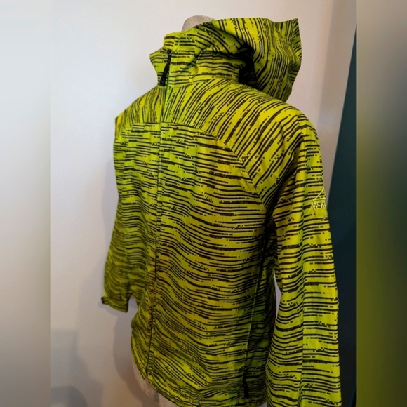 McKinley rain jacket, green & black geometric print, size Medium unisex. - Picture 3 of 14